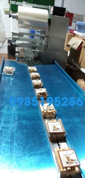 Máy đóng gói bánh quế cuộn