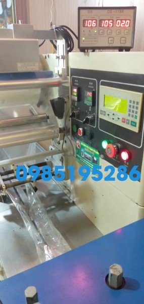 Máy đóng gói bánh trứng