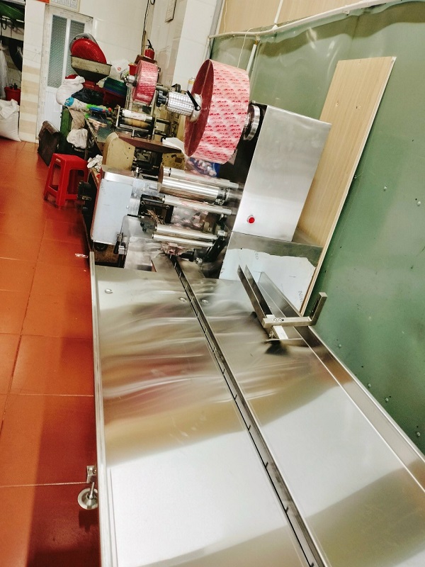 Máy đóng gói kẹo lạc, bánh cháy